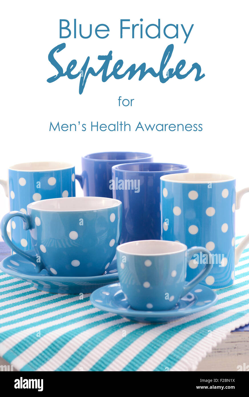 Settembre Blu, Blu venerdì evento di beneficenza finalizzata alla raccolta di fondi in blu di caffè e tè tazze e tazzine per gli uomini della ricerca sul cancro e salute Foto Stock