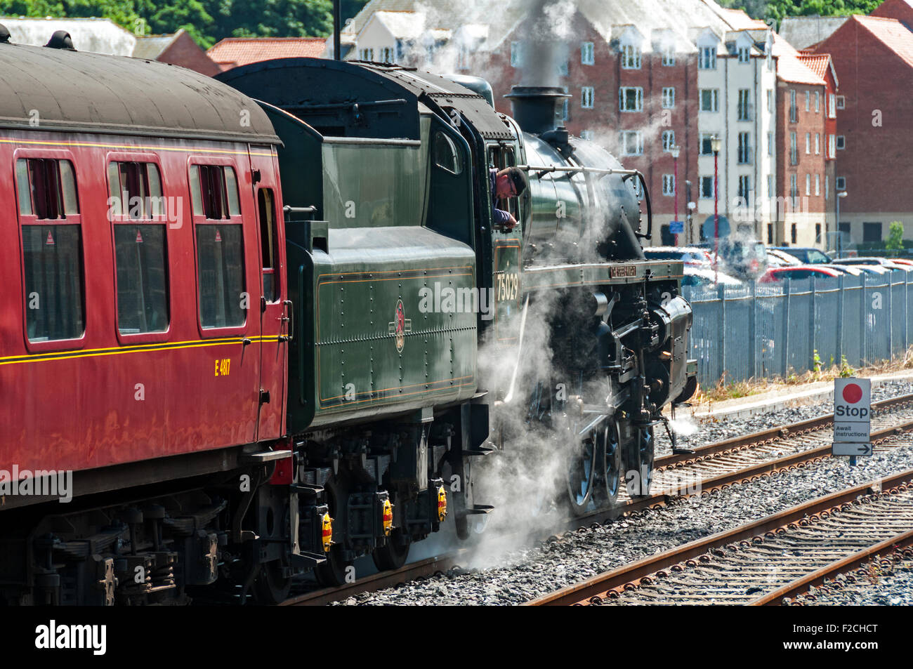 BR Standard 4MT 4-6-0 No.75029 " La notte verde " locomotiva a vapore a Whitby stazione sul NYMR, nello Yorkshire, Inghilterra, Regno Unito Foto Stock