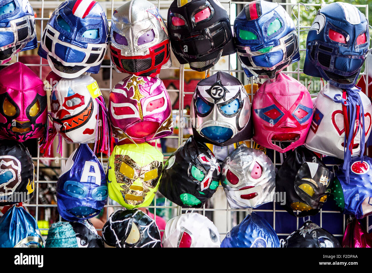 Colorate di wrestling messicano maschere Foto Stock
