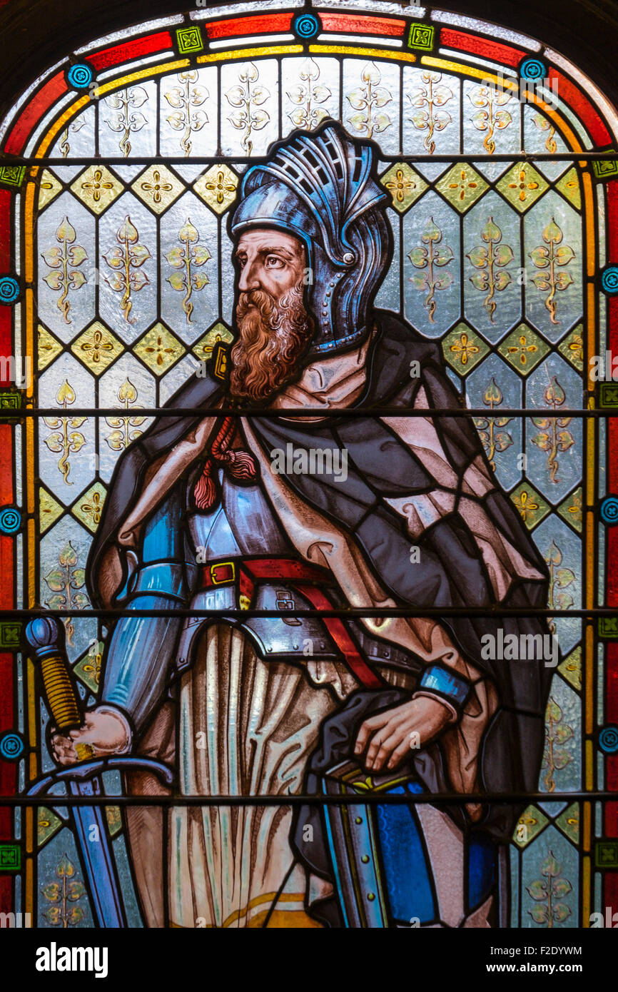 Finestra di vetro colorato di un Cavaliere Templare. Foto Stock