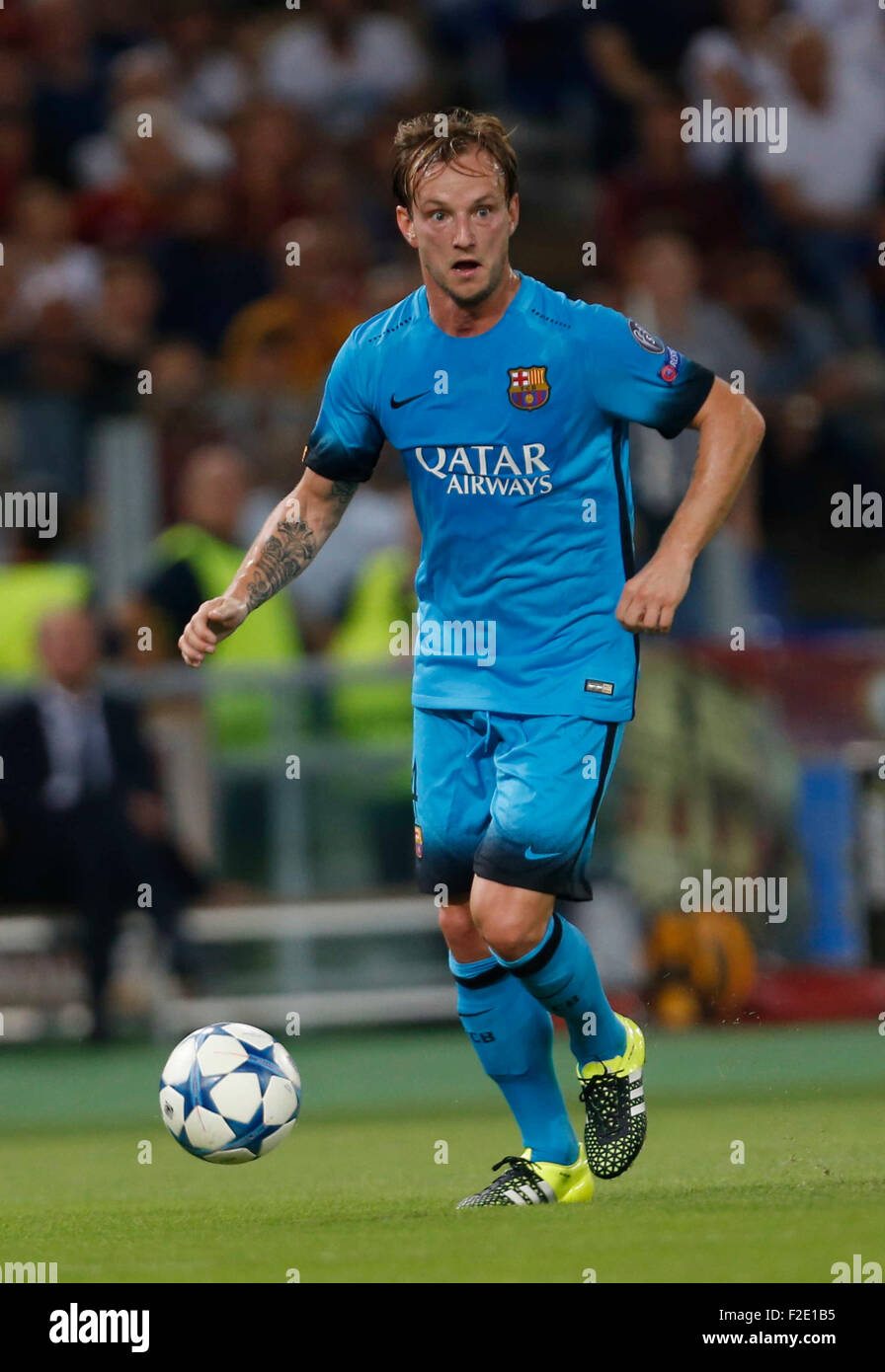 Roma, Italia. Xvi Sep, 2015. Barcellona è Ivan Rakitic controlla la sfera durante la Champions League Gruppo E partita di calcio contro la Roma nello Stadio Olimpico di Roma 16 Settembre 2015 Credit: agnfoto/Alamy Live News Foto Stock