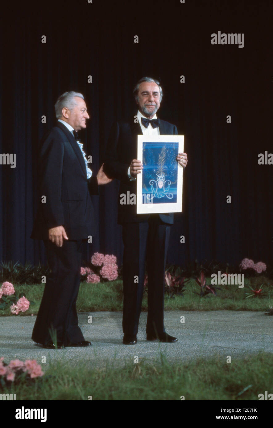 Der spanische Schauspieler Fernando Rey bei einer Abendveranstaltung während der Filmfestspiele in Cannes, Frankreich 1970er Jahre. Attore spagnolo Fernando Rey nel corso di una serata evento durante il Festival del Cinema di Cannes, Francia degli anni settanta. 24x36VAID7 Foto Stock