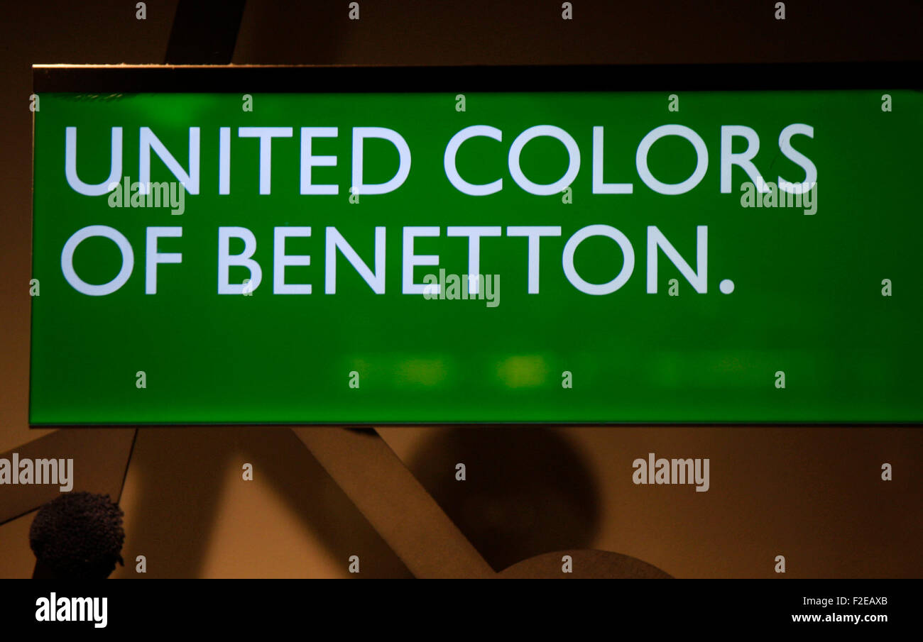 Benetton logo immagini e fotografie stock ad alta risoluzione - Alamy