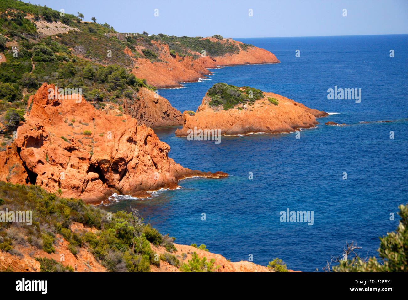 Esterel Gebirge an der Cote d Azur, Frankreich/ Massiccio de l'Esterel, Cote d'Azur, in Francia. Foto Stock