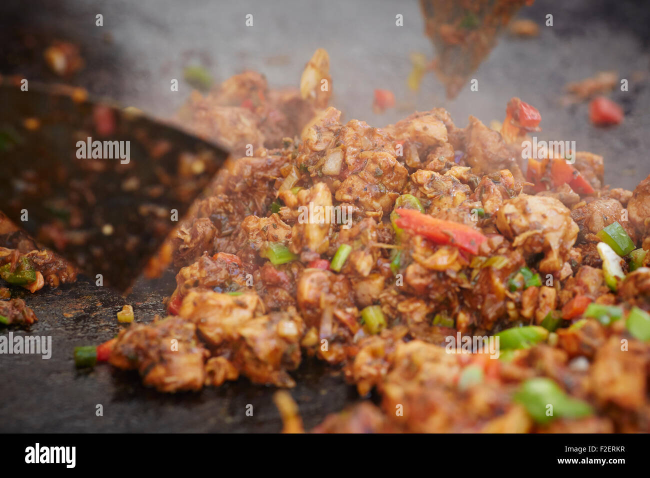 Curry in cucina artigianale di street food festival di mercato Foto Stock