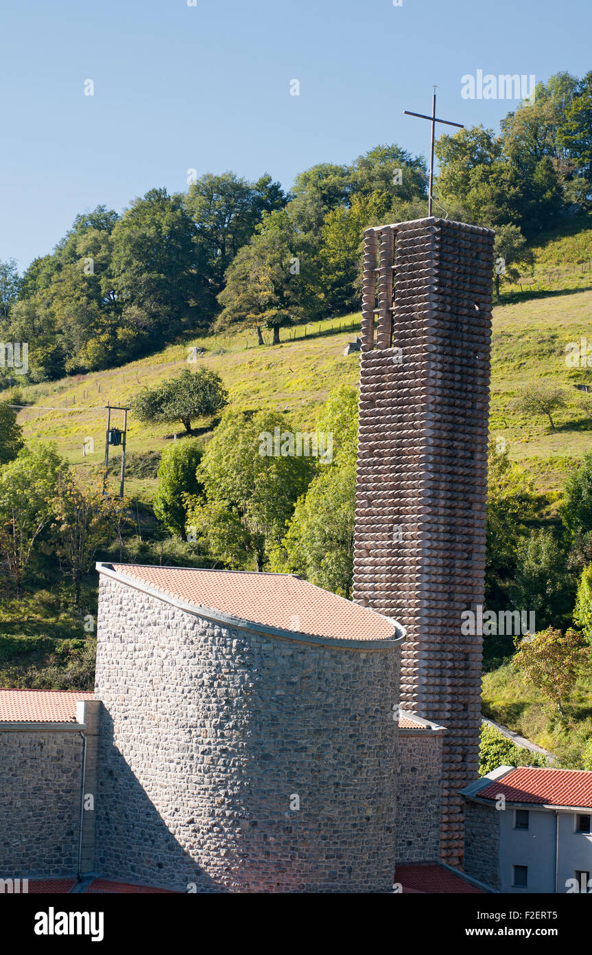 Vista del Santuario di Arantzazu. O ti. Gipuzkoa. Paese basco. Spagna. Foto Stock