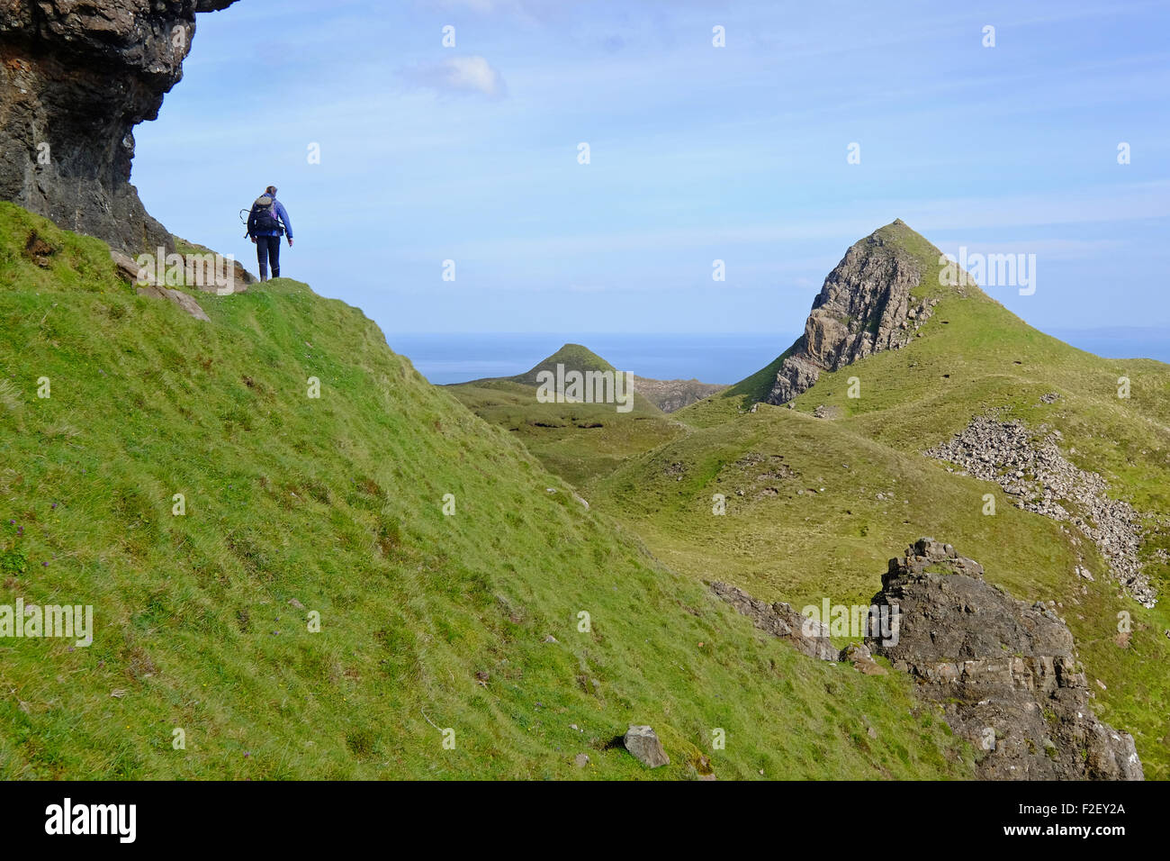Il Quirang in Trotternish sull'Isola di Skye in Scozia. Lo strano paesaggio era formata da una frana. Foto Stock