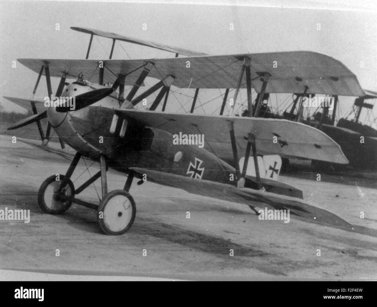 Il triplano Dr., conosciuto anche come Fokker Dr I, era un aereo da caccia tedesco della prima guerra mondiale rinomato per la sua agilità e il caratteristico design a tre ali. Fu pilotato principalmente da piloti Aci come Manfred von Richthofen e giocò un ruolo cruciale nel combattimento aereo della prima guerra mondiale. Foto Stock