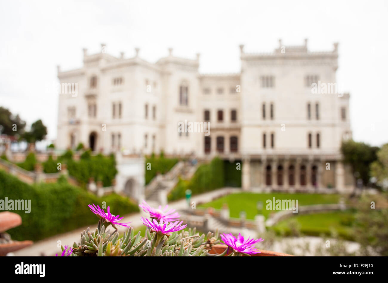 Vista del castello di Miramare, Trieste - Italia Foto Stock