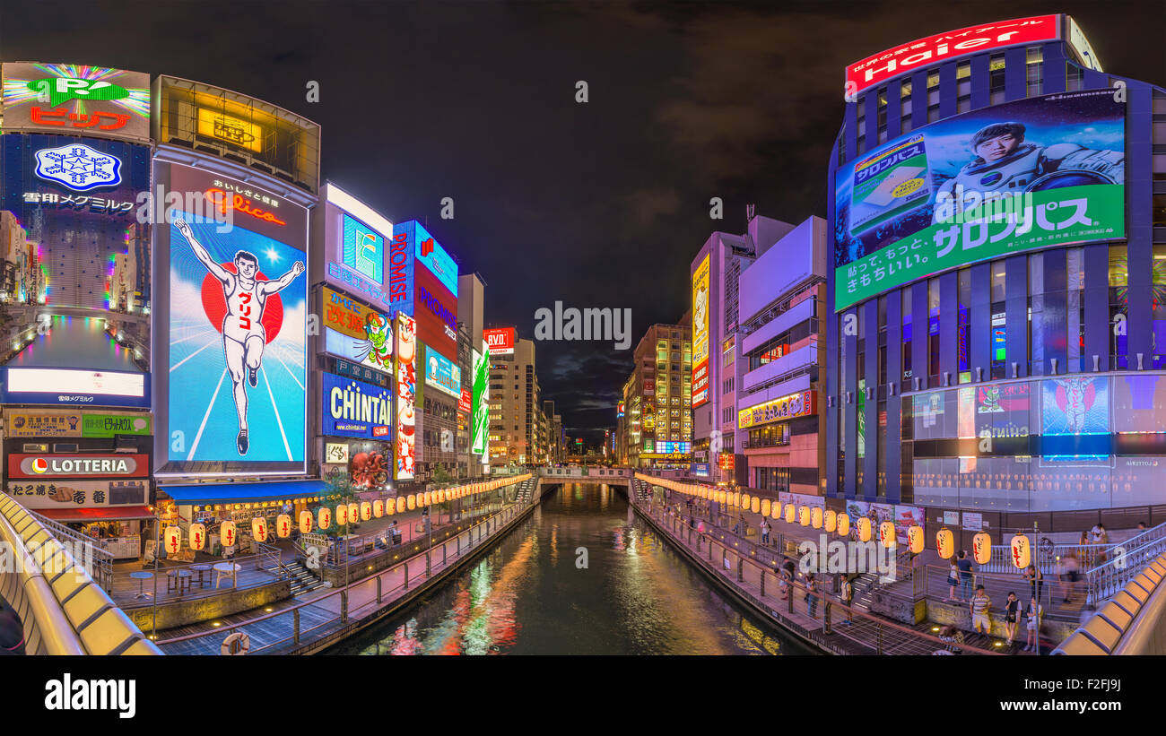 Il canale Dotonbori nel quartiere Namba di Osaka, in Giappone. Foto Stock