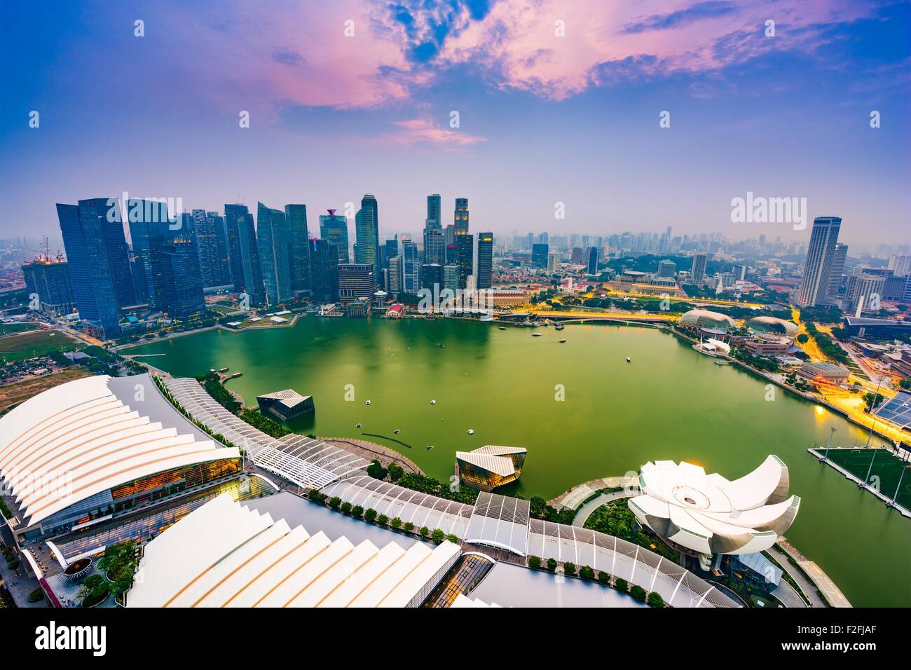 Marina Bay, Singapore skyline di antenna. Foto Stock