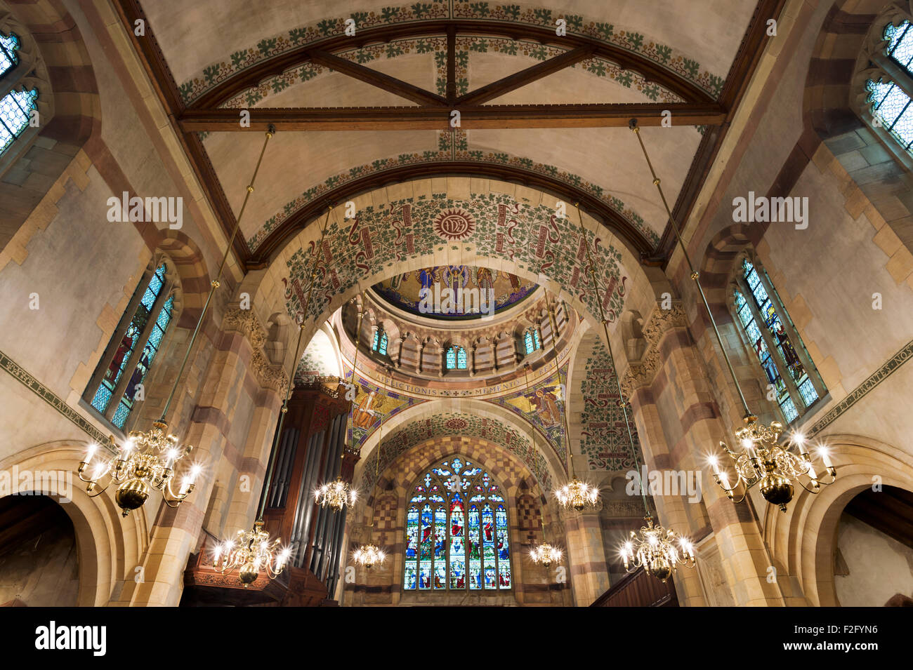 Le decorazioni interne di Giggleswick cappella della scuola, Giggleswick, North Yorkshire Foto Stock