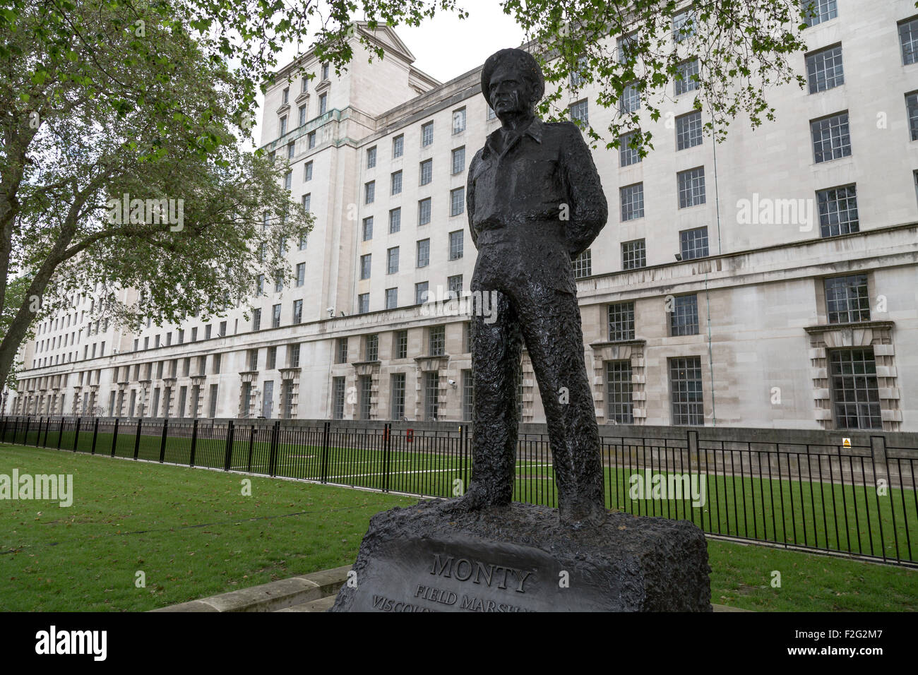 04.06.2012, London, Greater London, Regno Unito - Monumento del maresciallo di campo Bernard Montgomery, denominato Monty prima della Foto Stock