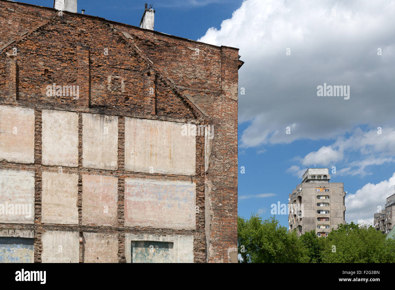 21.05.2013, Wroclaw, Bassa Slesia, Polonia - sulla parete di un vecchio edificio è possibile vedere la silhouette di una defunta vicina Foto Stock