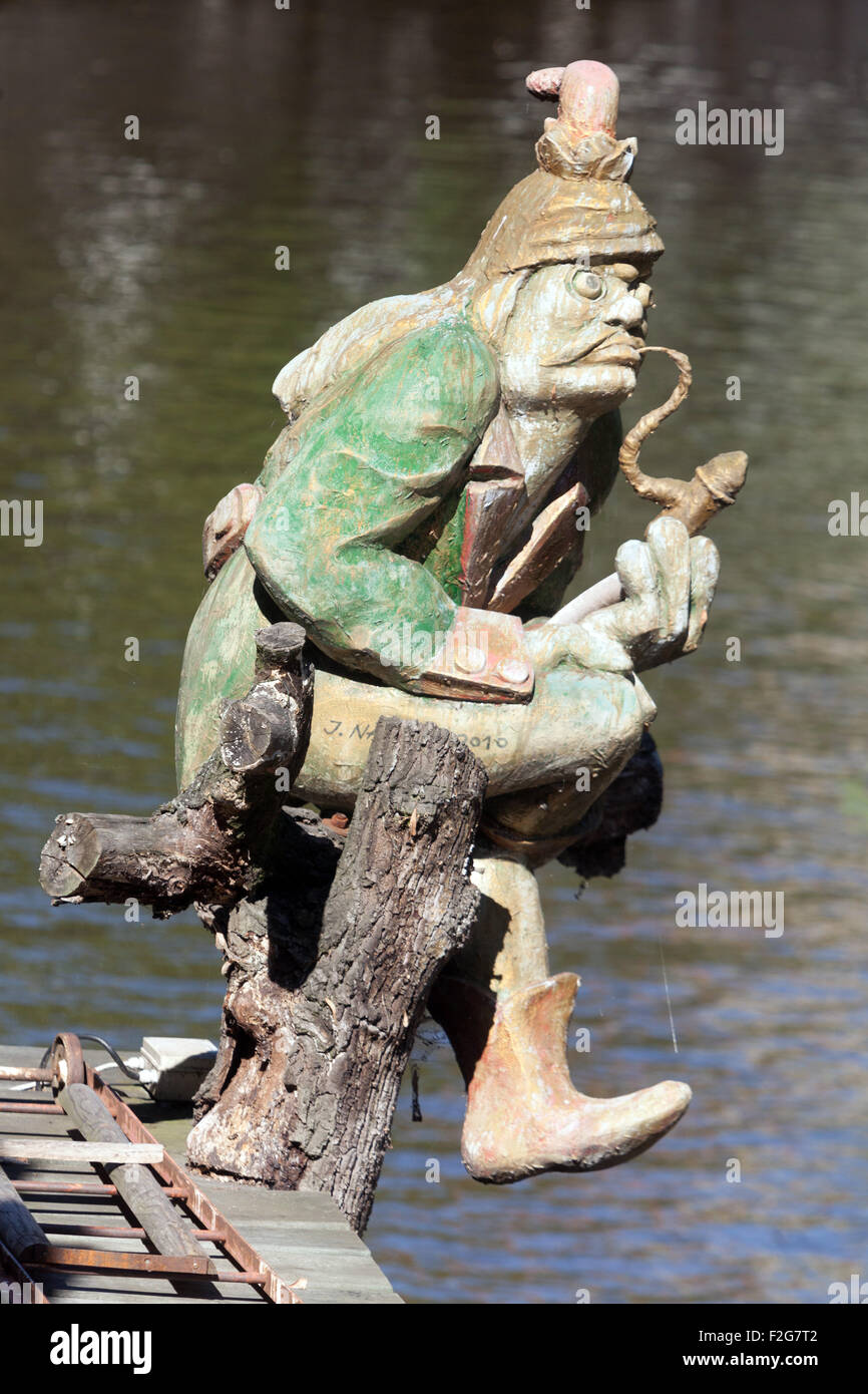 Lo sprite d'acqua (Vodnik) mitologia slava nel canale Certovka, Kampa, Repubblica Ceca, Praga, Europa Foto Stock