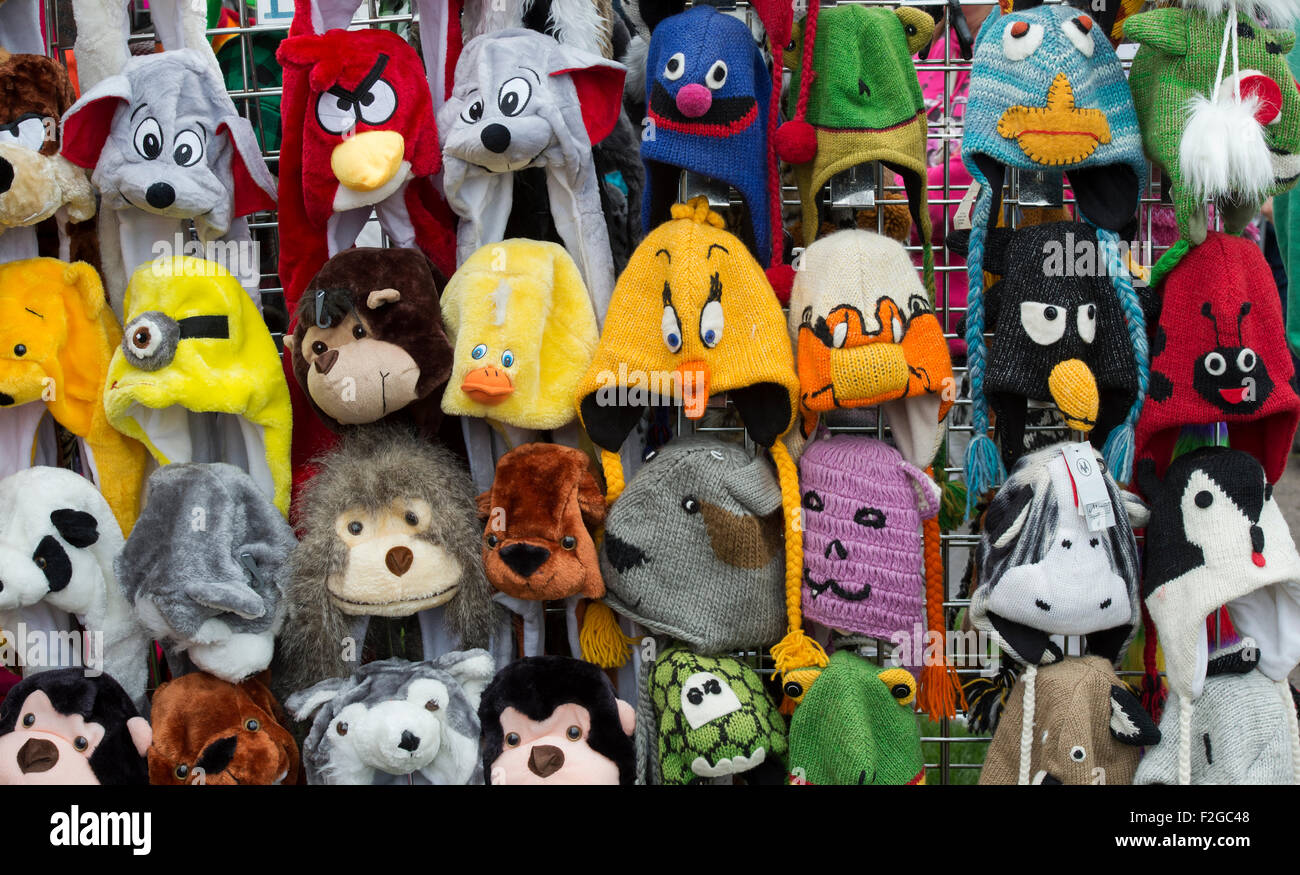 Divertenti in maglia per bambini dei cartoni animati di cappelli di lana Foto Stock