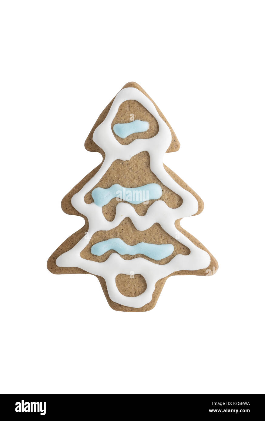 Gingerbread cookie albero di natale isolato su sfondo bianco - girato in studio Foto Stock