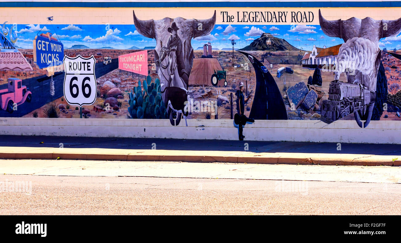 Il leggendario percorso stradale 66 Illustrazione sul lato di un edificio di Tucumcari, Nuovo Messico Foto Stock