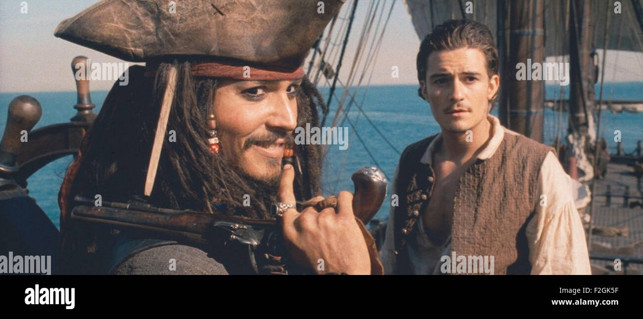 Pirati dei Caraibi: All'ESTREMITÀ DEL MONDO 2007 Walt Disney Pictures film con Johnny Depp a sinistra e Orlando Bloom Foto Stock