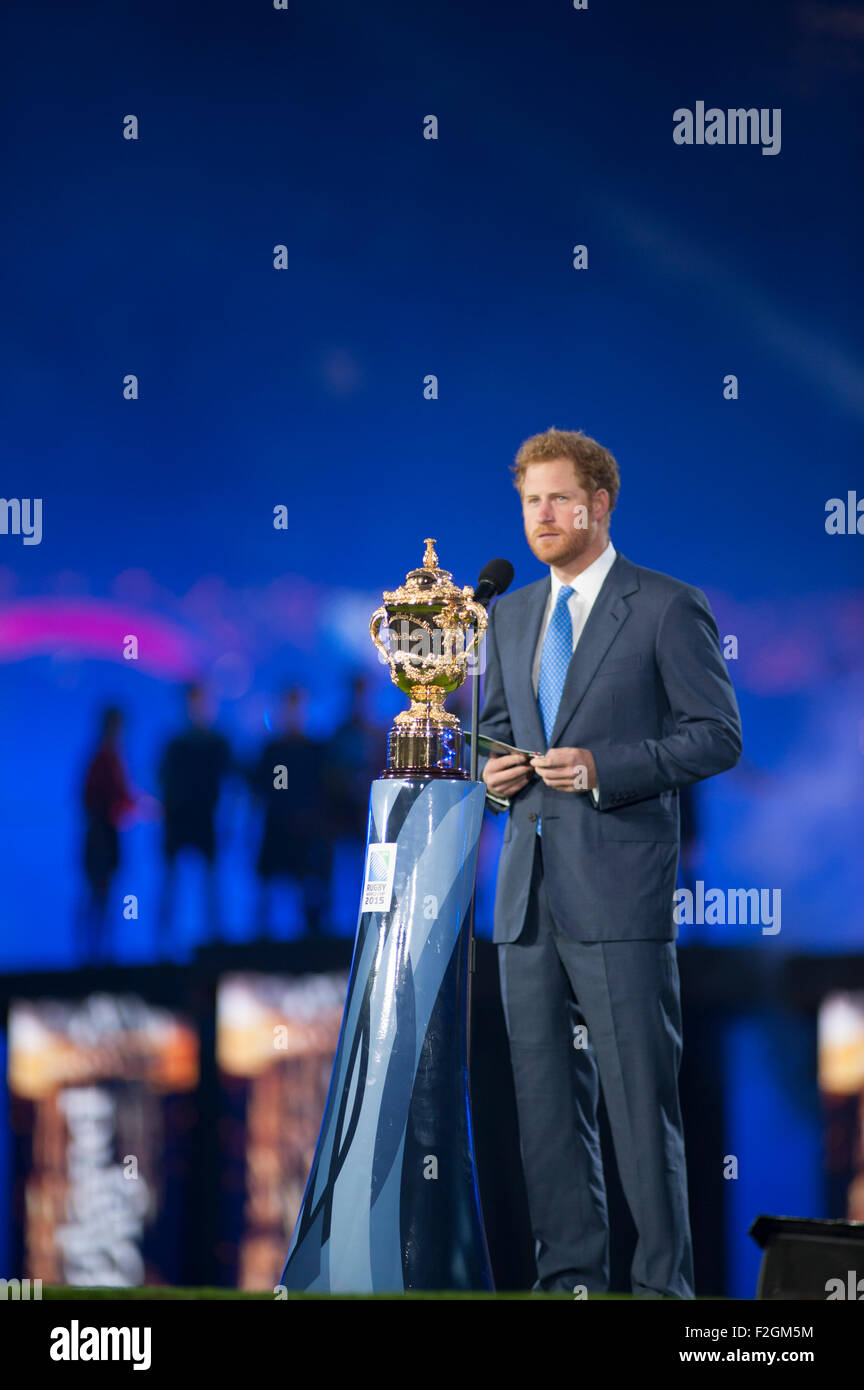 Stadio di Twickenham, Londra, Regno Unito. 18 Settembre, 2015. Il principe Harry, Presidente Onorario di Inghilterra Rugby 2015 apre ufficialmente il torneo. Credito: Malcolm Park editoriale/Alamy Live News Foto Stock