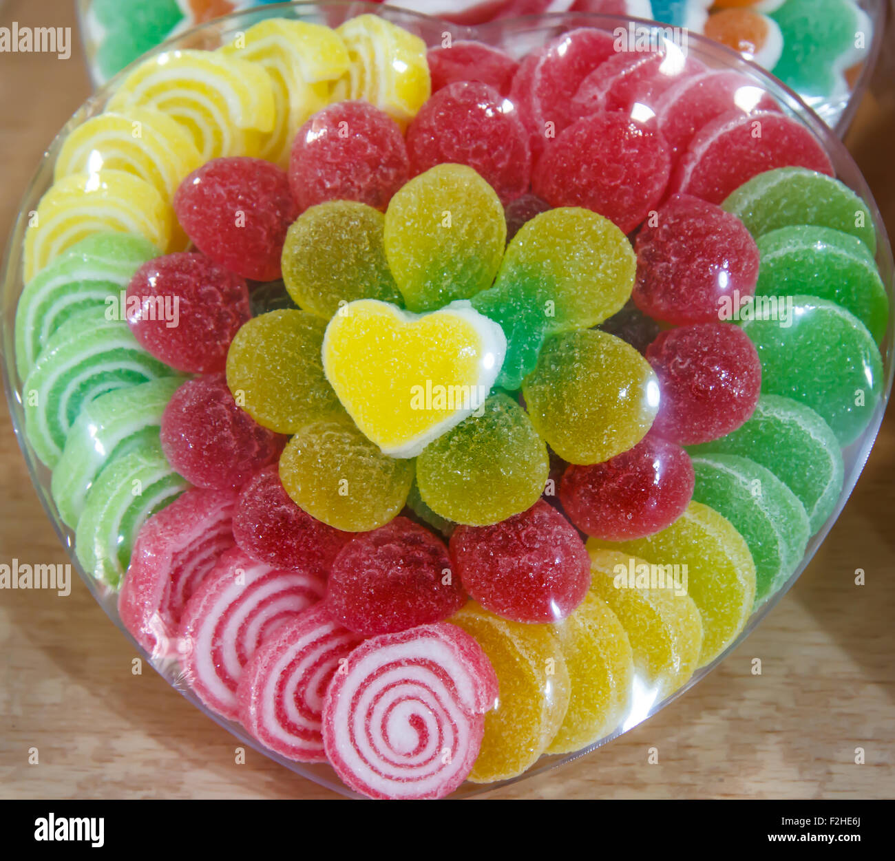 CRAFFANCY Tessuto coriandoli a cuore rosso, 350 pezzi di spugna a cuore decorazione petali di San Valentino cuore coriandoli spugna da tavolo Scatter per incontri festival di nozze, taglie multiple