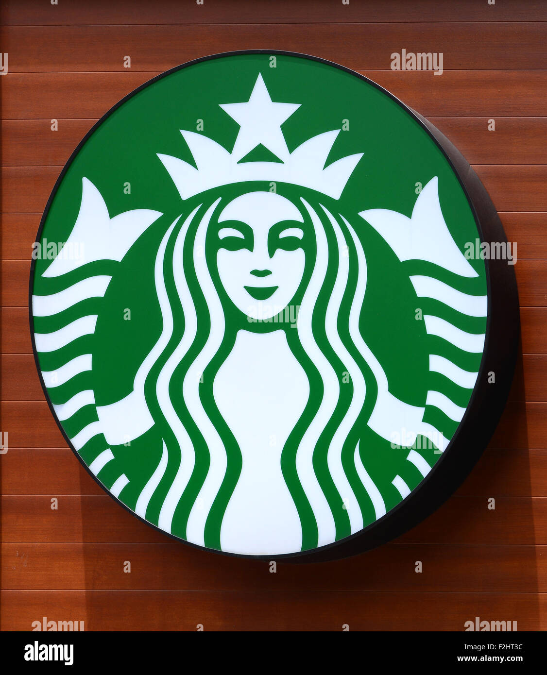 Bangkok, Tailandia - 5 Settembre : il logo di Starbucks di fronte alla caffetteria il 5 settembre 2015 marchio Starbucks è popolare Foto Stock