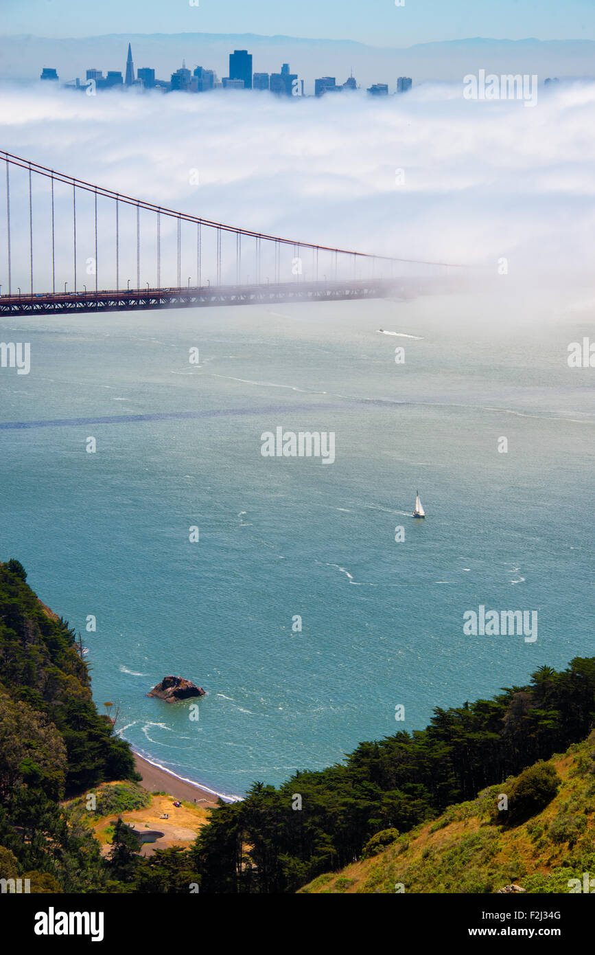 Ponte sull'oceano Pacifico, il Ponte Golden Gate e la baia di San Francisco, San Francisco, California, Stati Uniti d'America Foto Stock