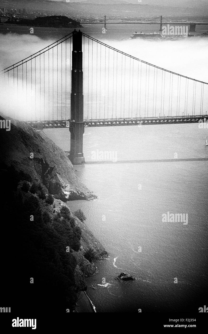 Ponte sull'oceano Pacifico, il Ponte Golden Gate e la baia di San Francisco, San Francisco, California, Stati Uniti d'America Foto Stock