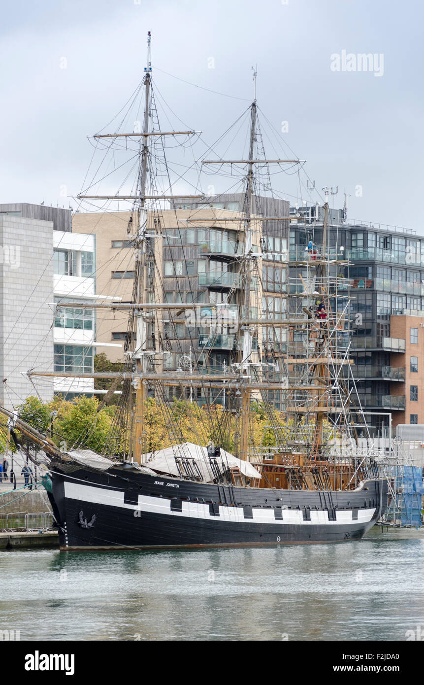 Jeanie Johnston Tall Ship, Fiume Liffey, Dublino, Irlanda Foto Stock