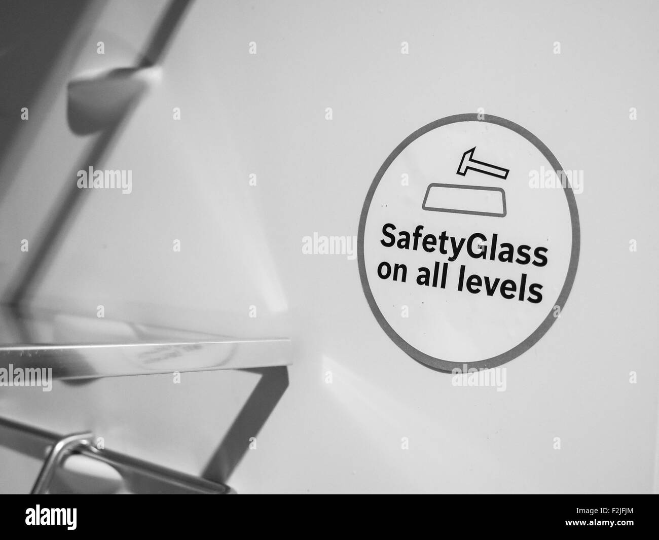 Interno del frigorifero segno, un vetro di sicurezza a tutti i livelli,USA Foto Stock