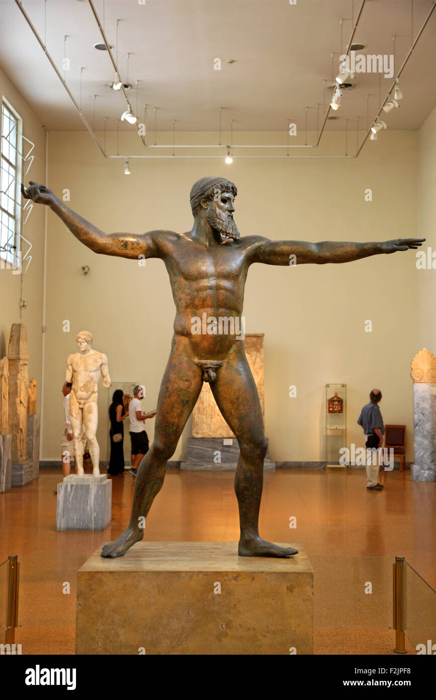 Statua di bronzo di Zeus (o Poseidon), Museo Archeologico Nazionale di Atene, in Grecia. Foto Stock