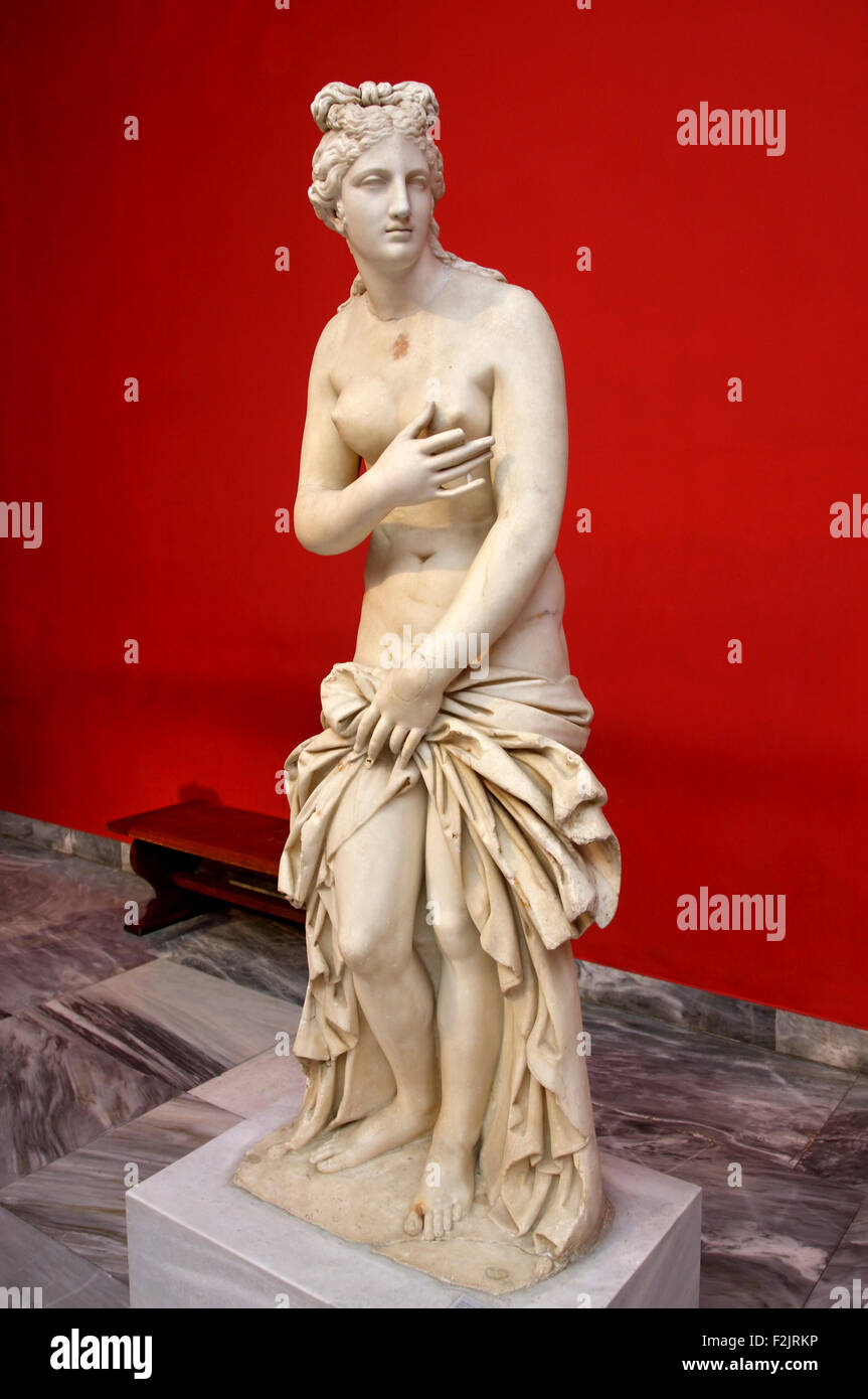 Statua di Afrodite, dea dell'amore nel Museo Archeologico Nazionale di Atene in Grecia. Foto Stock