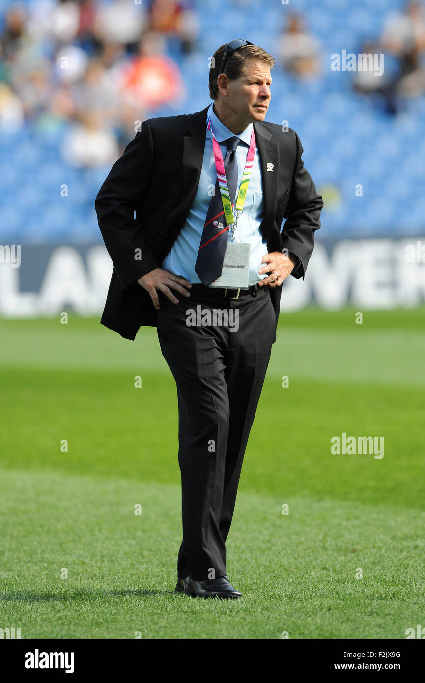 Brighton, Regno Unito. Xx Settembre, 2015. Mike Tolkin, USA Head Coach, prima di Match 6 della Coppa del Mondo di Rugby 2015 tra Samoa e USA, Brighton Comunità Stadium, Brighton, Inghilterra (foto di Rob Munro/CSM) Foto Stock