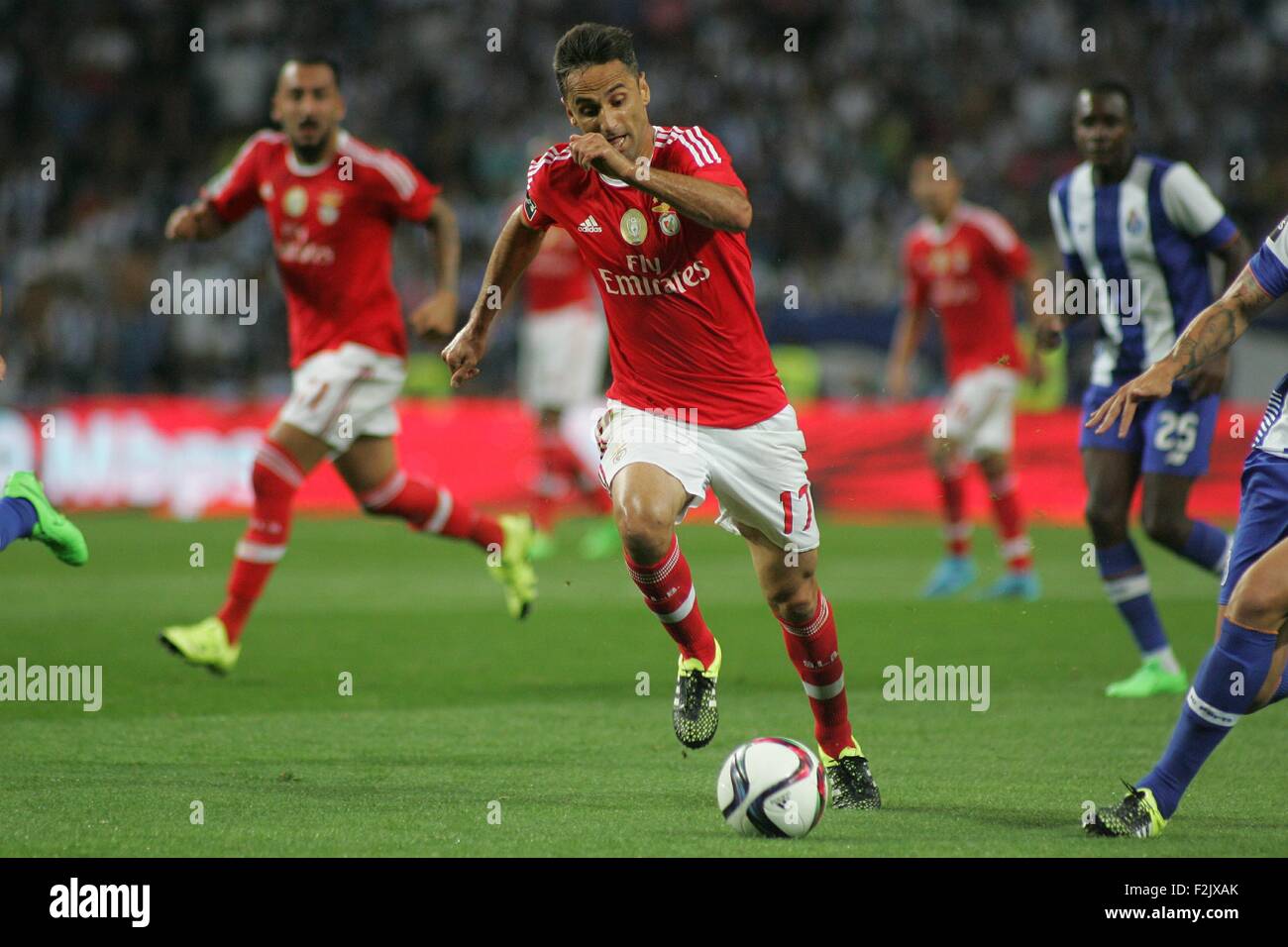 Porto, Portogallo. Xx Settembre, 2015. Jonas (SL Benfica) in azione durante il portoghese Soccer League tra il Futebol Clube do Porto e lo Sport Lisboa e Benfica al Estadio do Dragao di Oporto, OPO. Helder Sousa/CSM/Alamy Live News Foto Stock