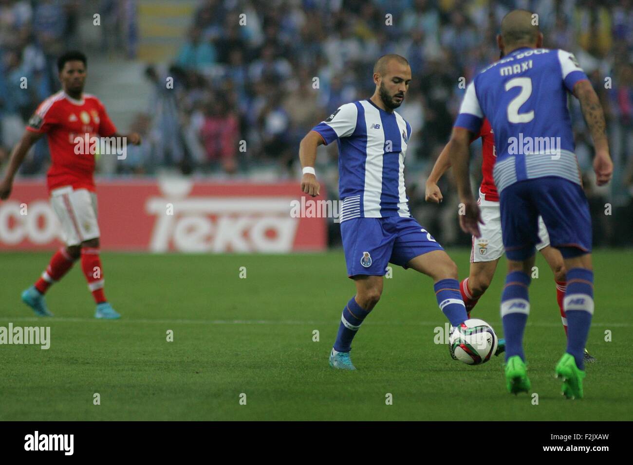 Porto, Portogallo. Xx Settembre, 2015. Andre Andre (FC Porto) in azione durante il portoghese Soccer League tra il Futebol Clube do Porto e lo Sport Lisboa e Benfica al Estadio do Dragao di Oporto, OPO. Helder Sousa/CSM/Alamy Live News Foto Stock