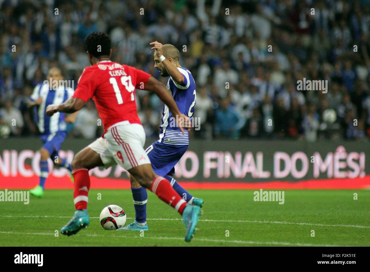 Porto, Portogallo. Xx Settembre, 2015. Andre Andre (FC Porto) in azione durante il portoghese Soccer League tra il Futebol Clube do Porto e lo Sport Lisboa e Benfica al Estadio do Dragao di Oporto, OPO. Helder Sousa/CSM/Alamy Live News Foto Stock