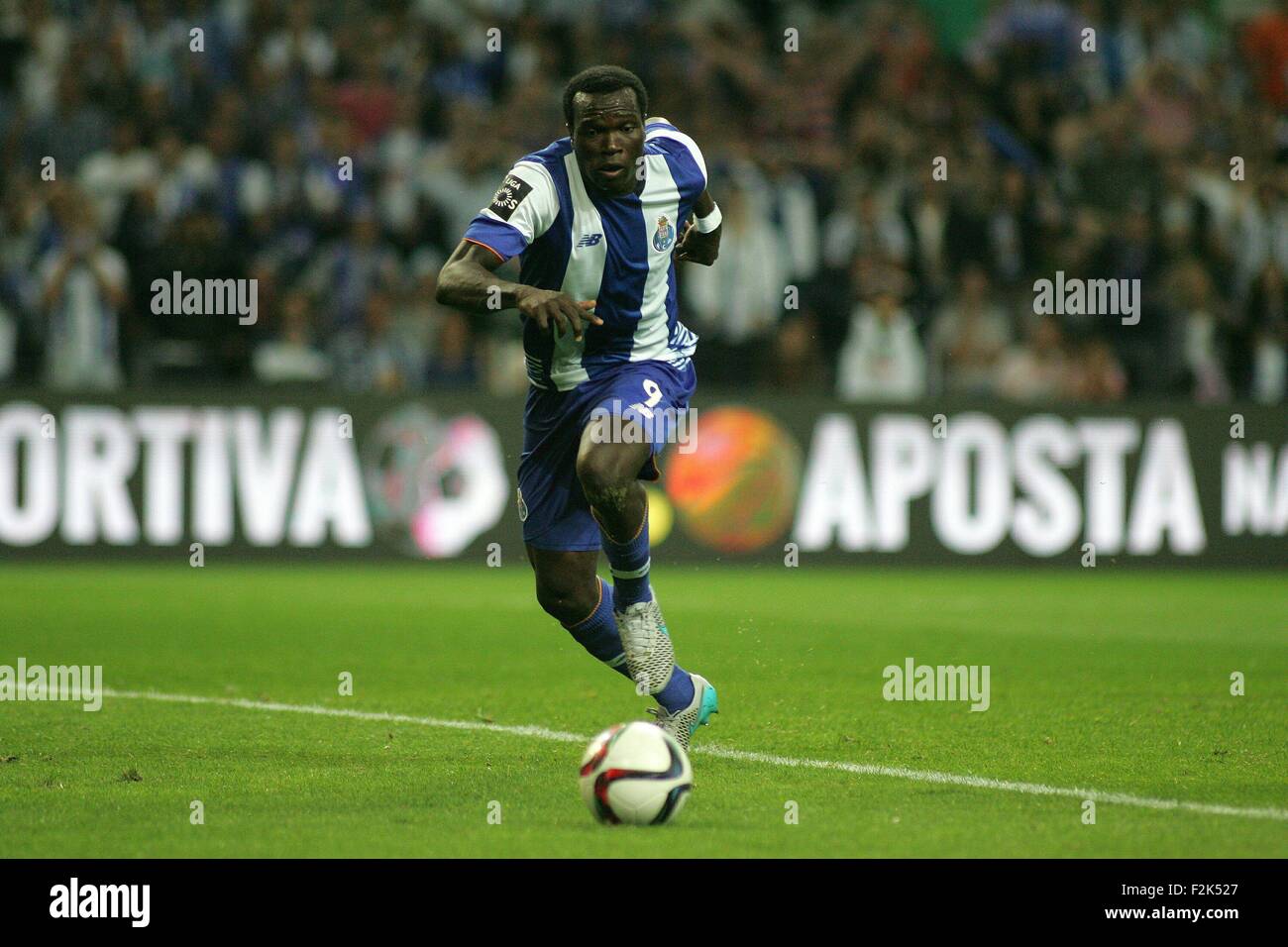 Porto, Portogallo. Xx Settembre, 2015. Aboubakar (FC Porto) in azione durante il portoghese Soccer League tra il Futebol Clube do Porto e lo Sport Lisboa e Benfica al Estadio do Dragao di Oporto, OPO. Helder Sousa/CSM/Alamy Live News Foto Stock