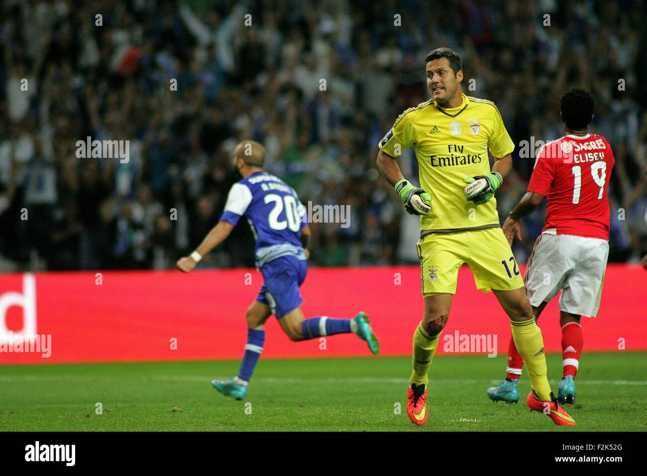 Porto, Portogallo. Xx Settembre, 2015. Andre Andre (FC Porto) in azione durante il portoghese Soccer League tra il Futebol Clube do Porto e lo Sport Lisboa e Benfica al Estadio do Dragao di Oporto, OPO. Helder Sousa/CSM/Alamy Live News Foto Stock