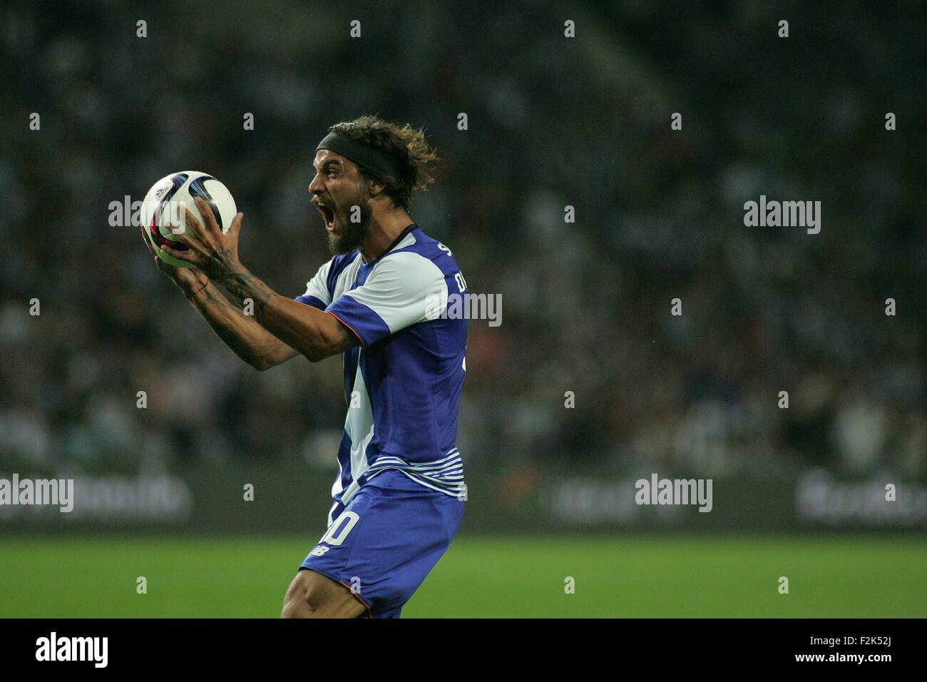 Porto, Portogallo. Xx Settembre, 2015. Osvaldo (FC Porto) in azione durante il portoghese Soccer League tra il Futebol Clube do Porto e lo Sport Lisboa e Benfica al Estadio do Dragao di Oporto, OPO. Helder Sousa/CSM/Alamy Live News Foto Stock