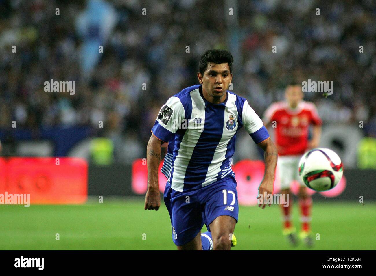 Porto, Portogallo. Xx Settembre, 2015. Corona (FC Porto) in azione durante il portoghese Soccer League tra il Futebol Clube do Porto e lo Sport Lisboa e Benfica al Estadio do Dragao di Oporto, OPO. Helder Sousa/CSM/Alamy Live News Foto Stock