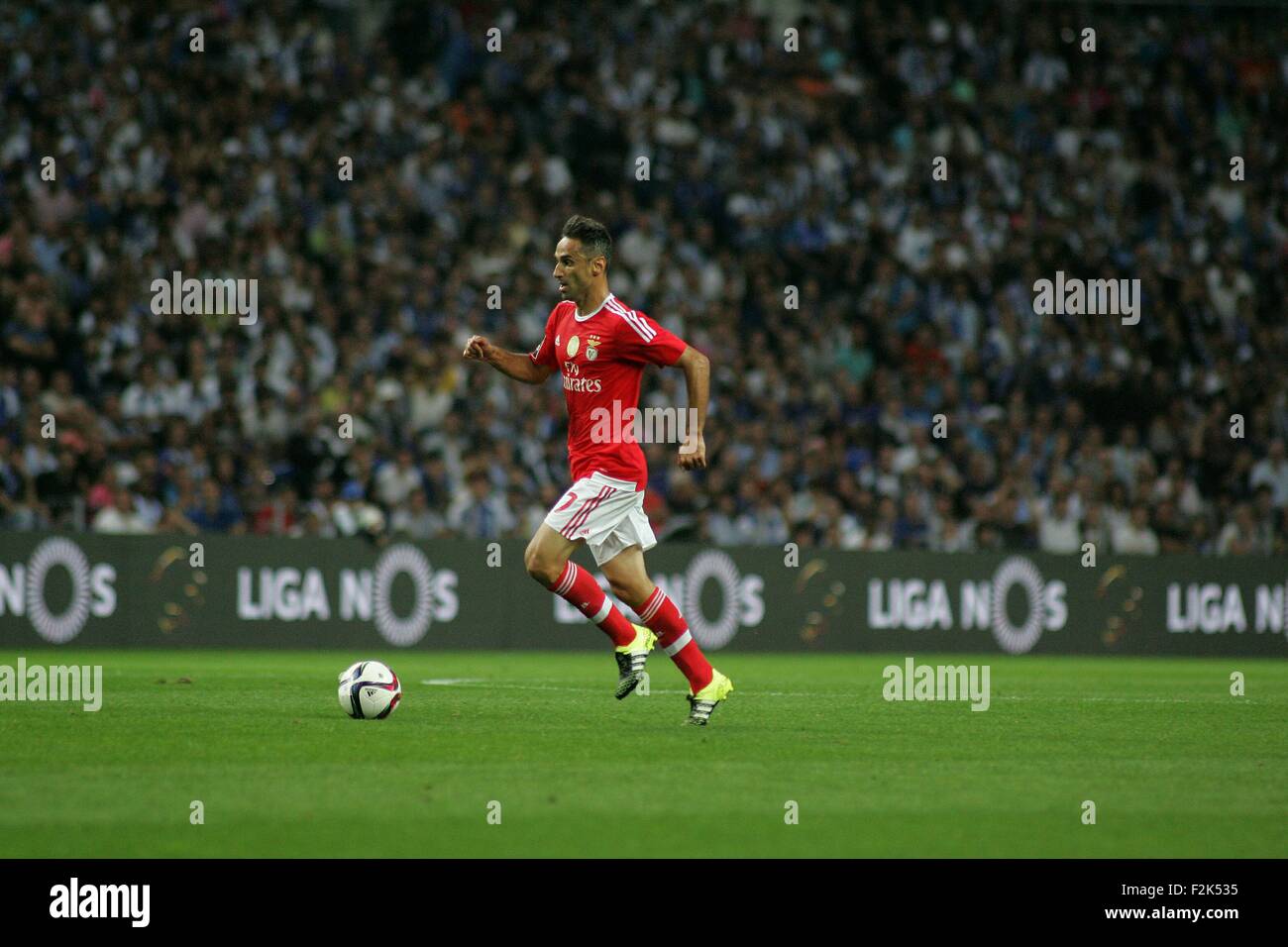 Porto, Portogallo. Xx Settembre, 2015. Jonas (SL Benfica) in azione durante il portoghese Soccer League tra il Futebol Clube do Porto e lo Sport Lisboa e Benfica al Estadio do Dragao di Oporto, OPO. Helder Sousa/CSM/Alamy Live News Foto Stock