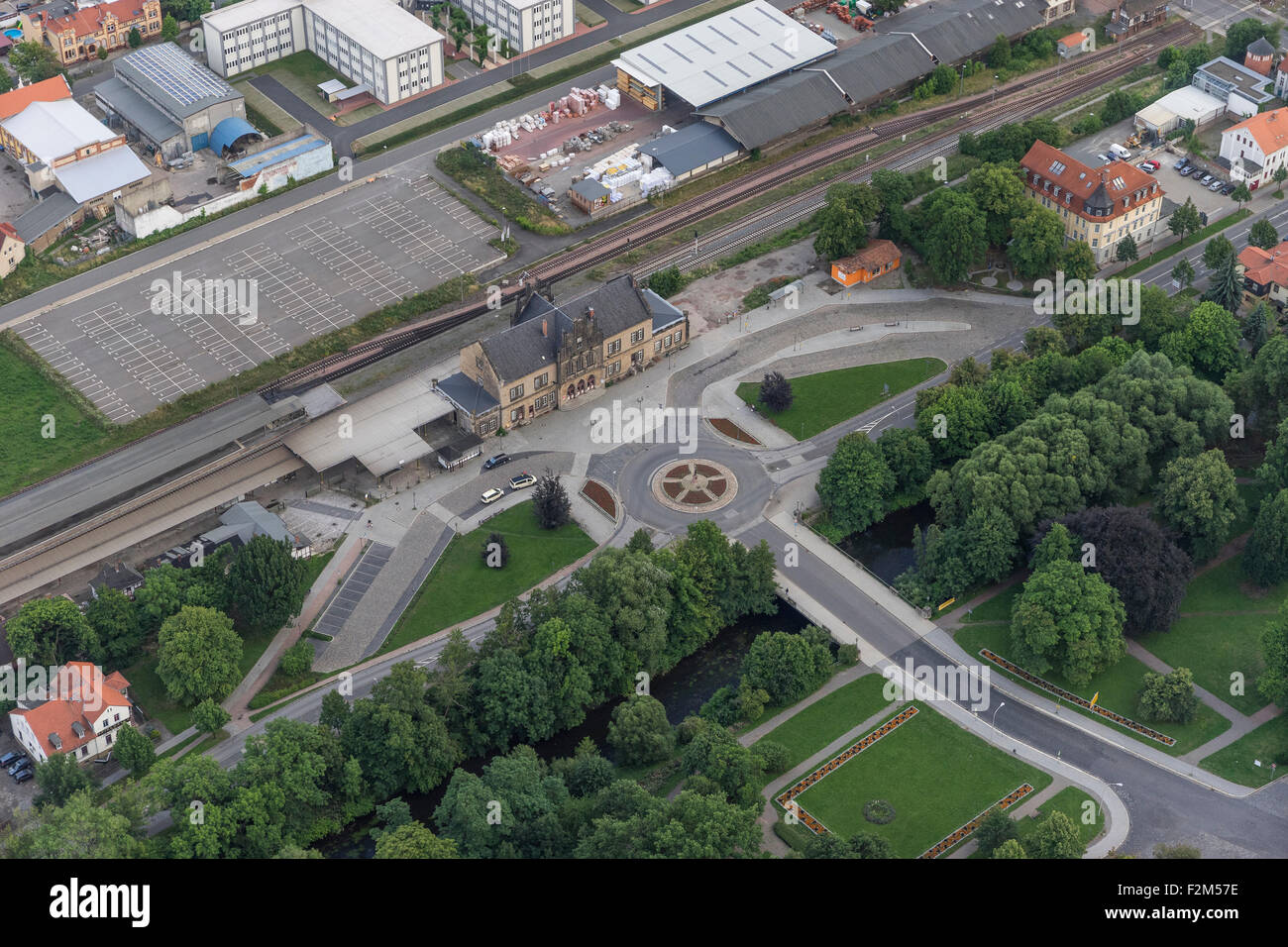 Germania, Quedlinburg, vista aerea della costruzione della stazione di sera Foto Stock