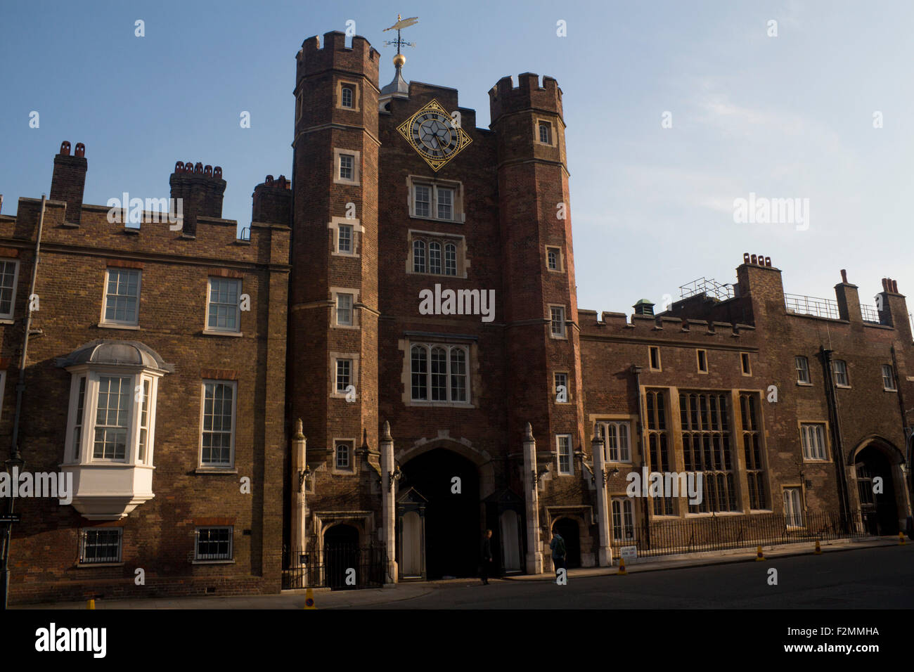 Il St James's Palace Londra Inghilterra REGNO UNITO Foto Stock