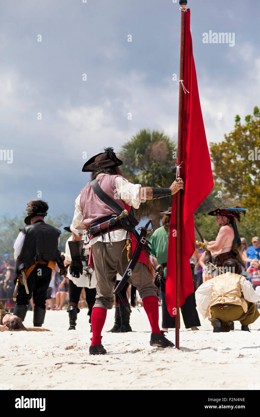 Cedar Key Pirate Festival rievocazione storica in Cedar Key Beach in Florida centrale Foto Stock