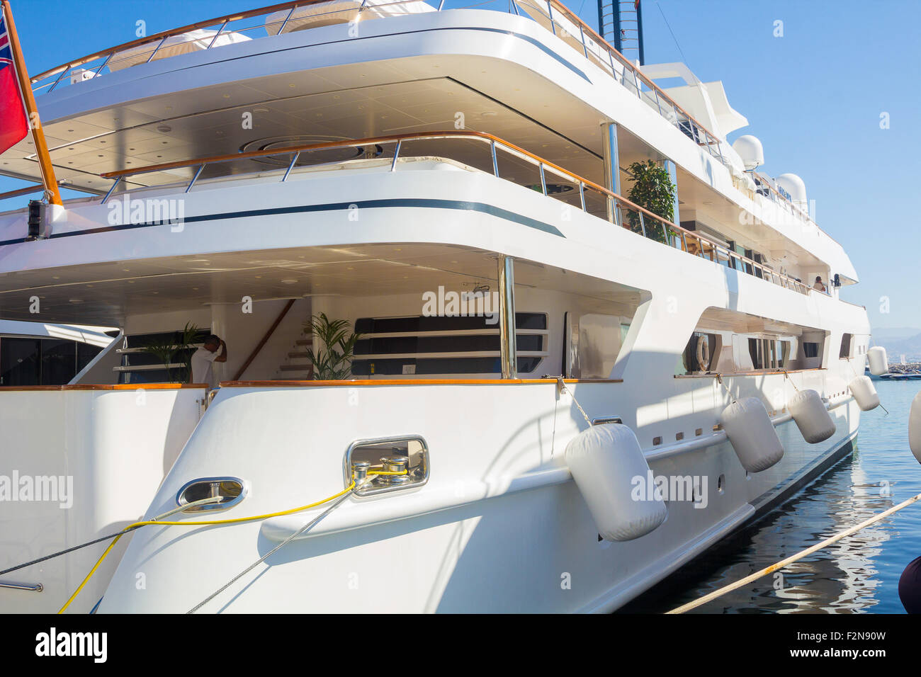 Marbella, Spagna 3 Settembre 2014: Lady Haya famoso yacht di lusso famiglia reale saudita arriva alla porta su settembre 3, 2014 a mar Foto Stock