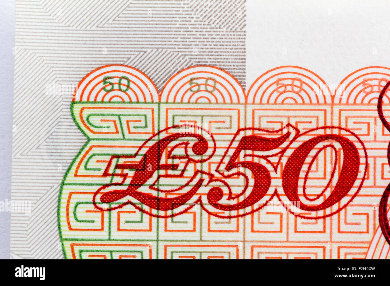In prossimità della parte della sterlina inglese cinquanta pound nota, che mostra il numero di £50 Foto Stock