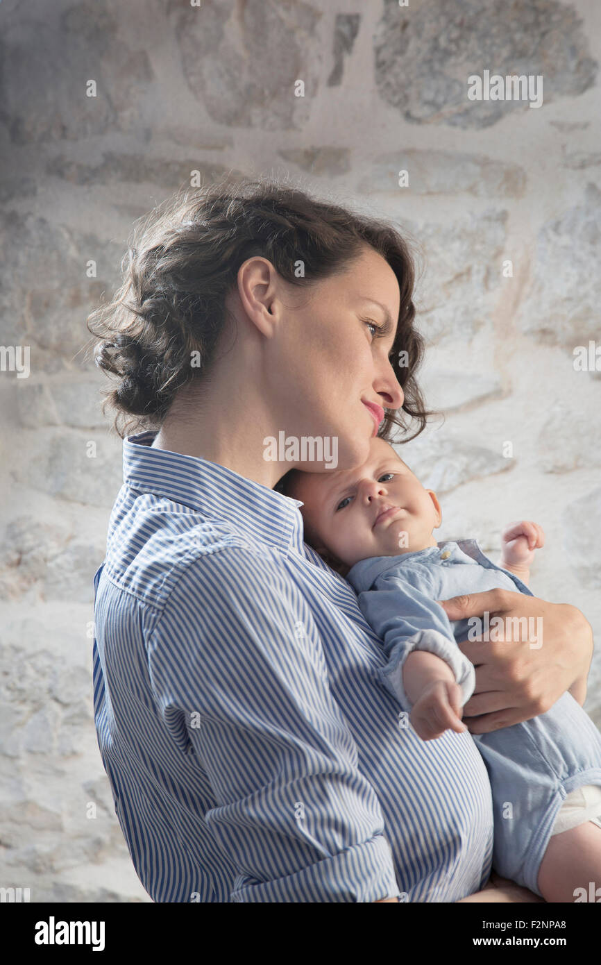 Caucasica azienda madre figlio Foto Stock