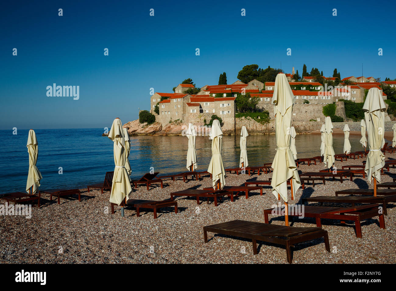 Sveti Stefan isola in Budva, Montenegro, Balcani Foto Stock