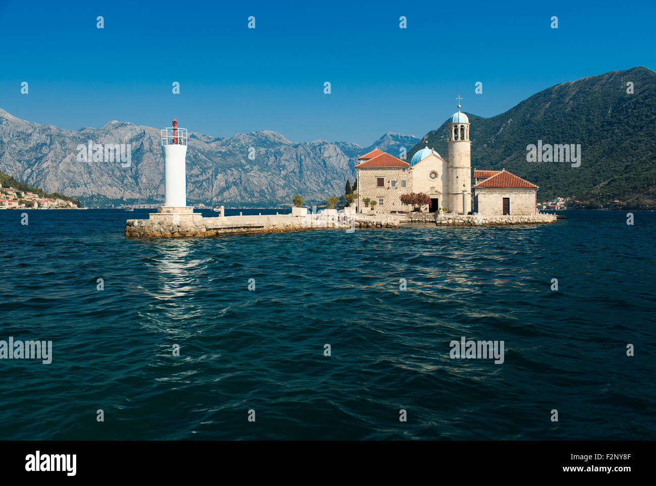 Chiesa di Nostra Signora delle rocce, Perast, Montenegro, Balcani Foto Stock