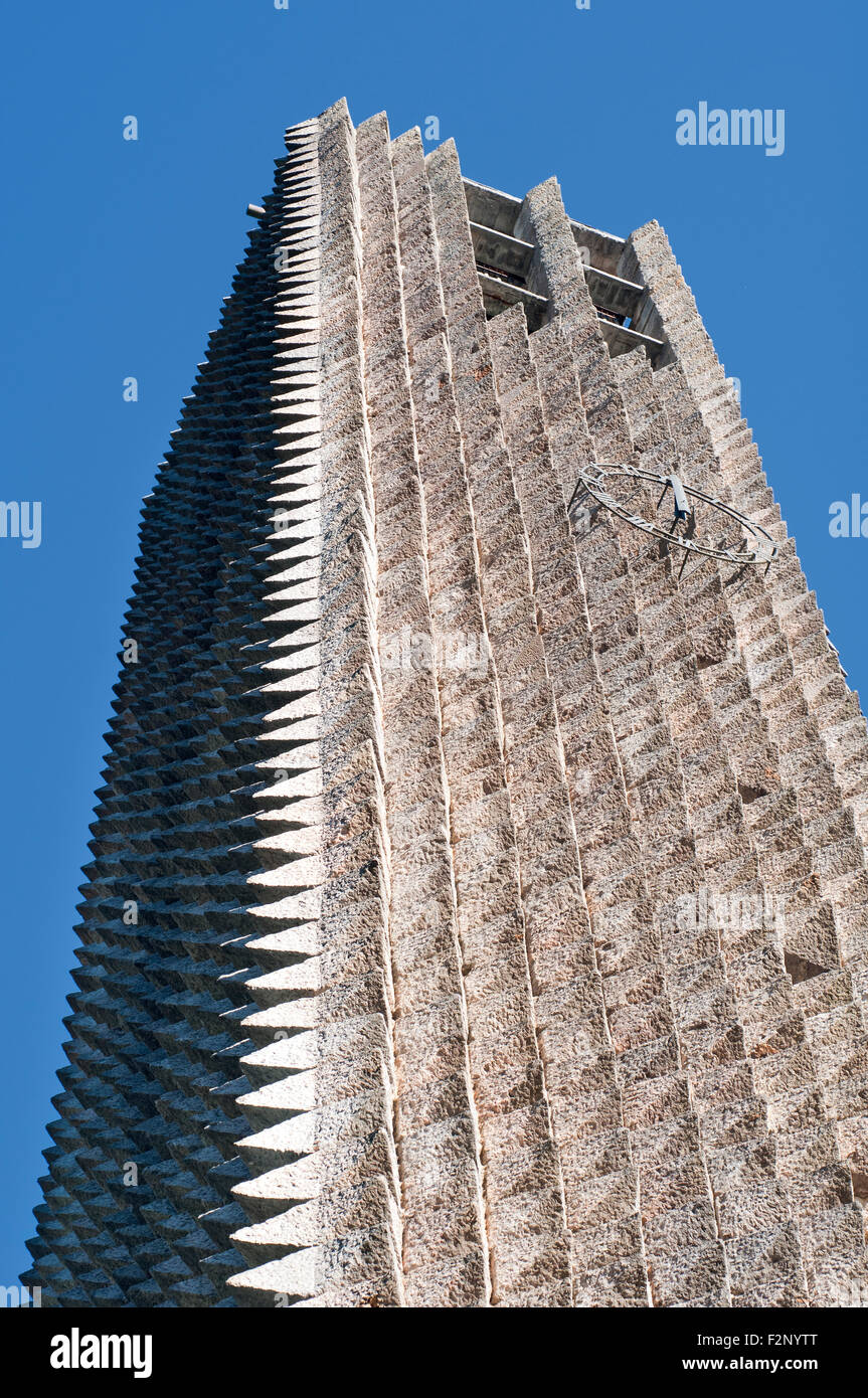 Torre campanaria del Santuario di Arantzazu. O ti. Gipuzkoa. Paese basco. Spagna. Foto Stock